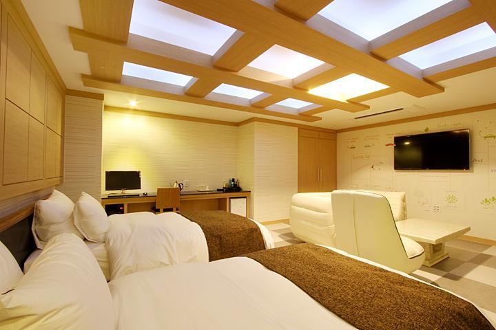 Suwon Orsay Business Hotel Экстерьер фото