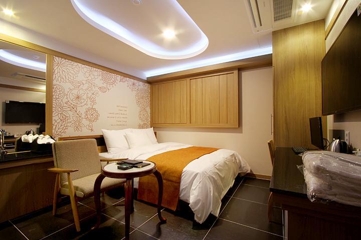 Suwon Orsay Business Hotel Экстерьер фото