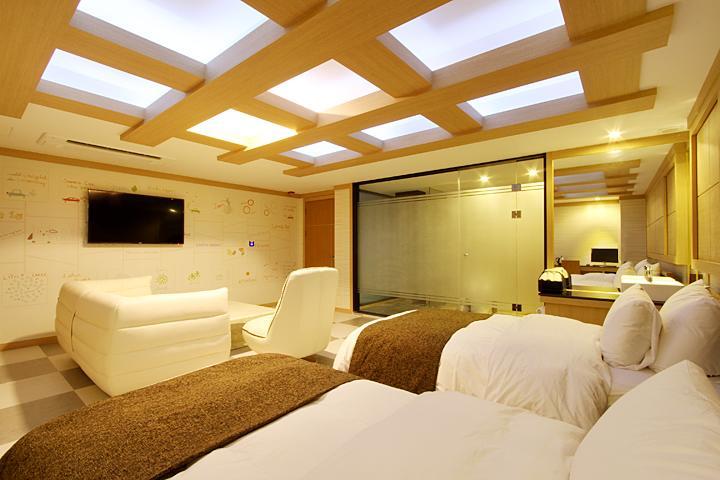 Suwon Orsay Business Hotel Экстерьер фото