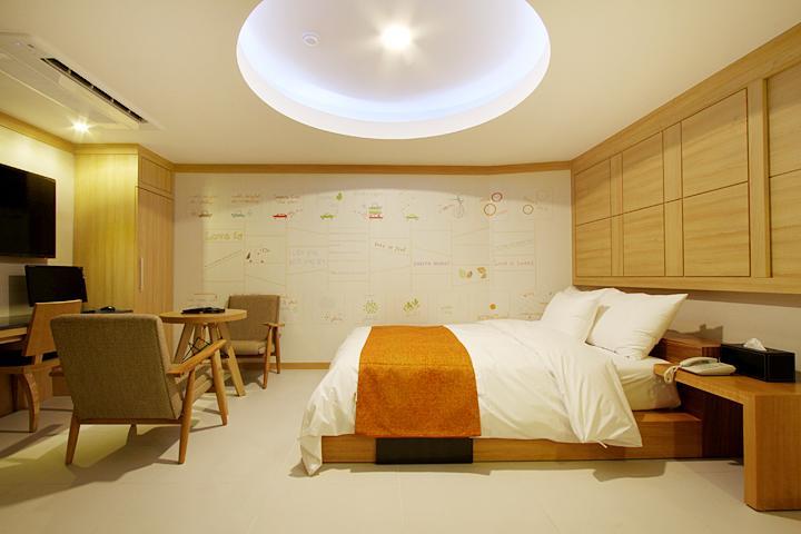 Suwon Orsay Business Hotel Экстерьер фото