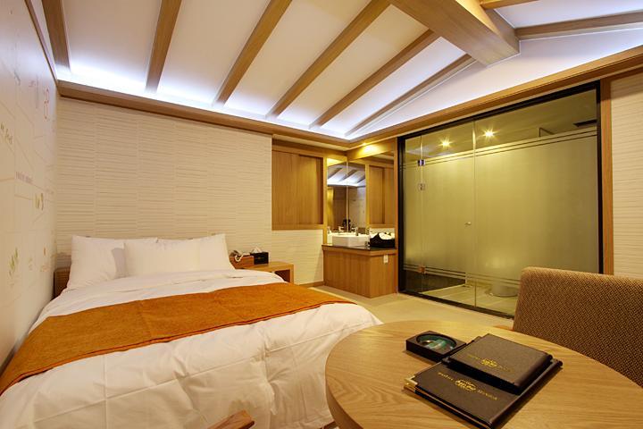 Suwon Orsay Business Hotel Экстерьер фото