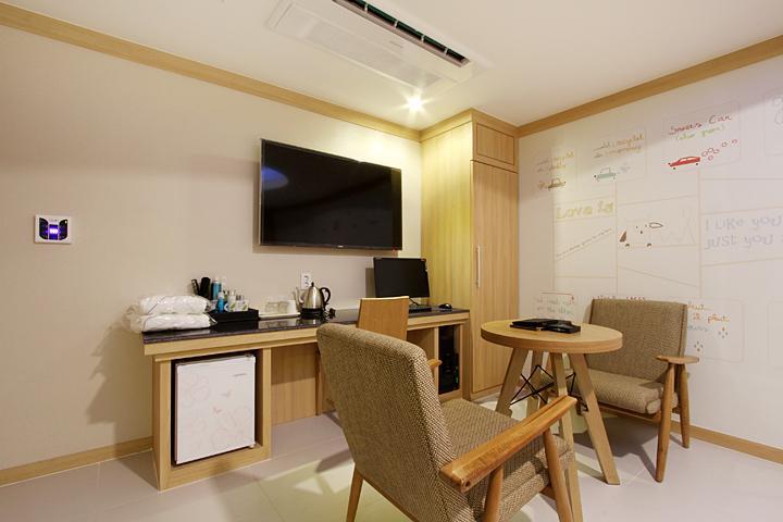 Suwon Orsay Business Hotel Экстерьер фото