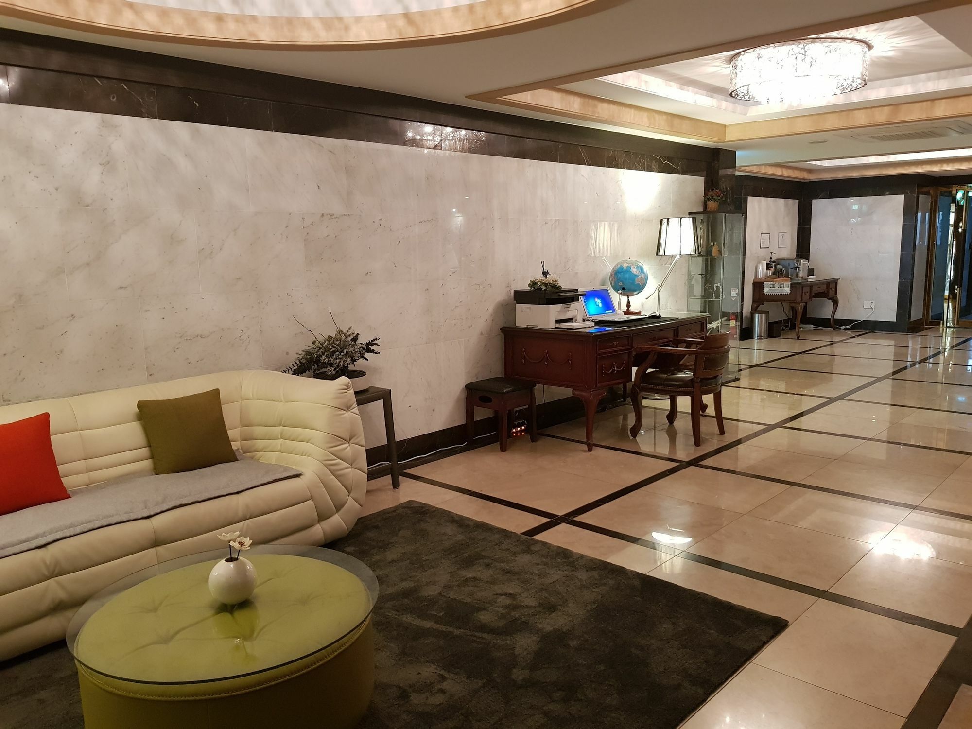 Suwon Orsay Business Hotel Экстерьер фото